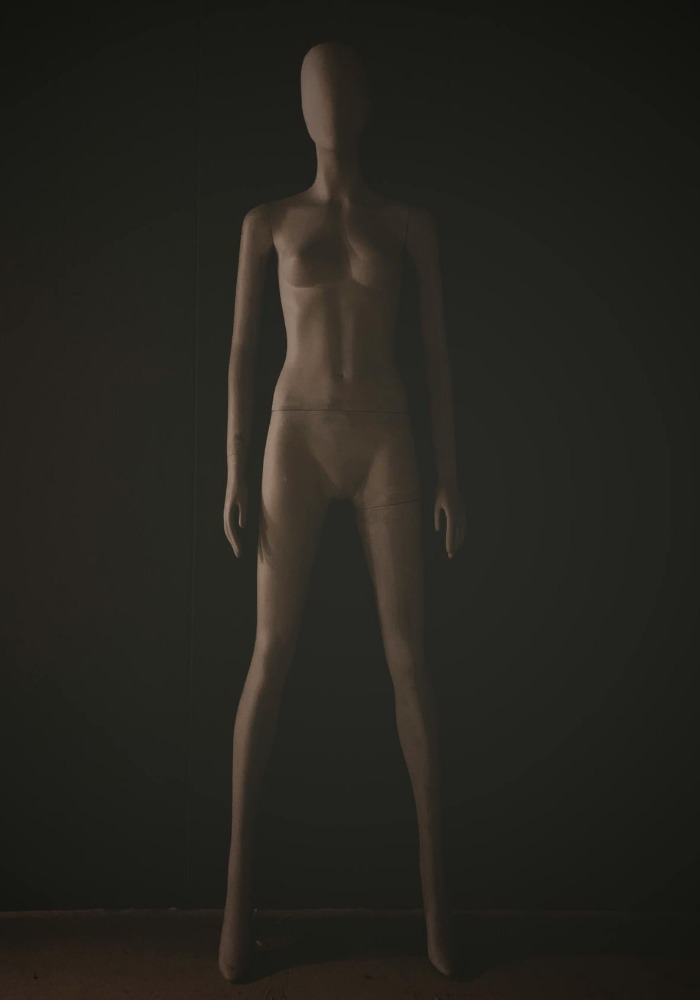 David-Underland-Mannequinism-32